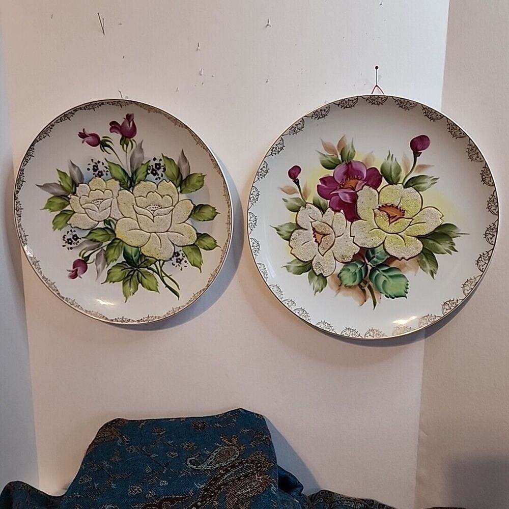 VTG Coralene Flower Wheelock Peoria Wall PlatesJapan Raised Glowing Detail 10.5
